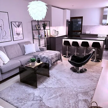Aurora Penthouse Apartment *